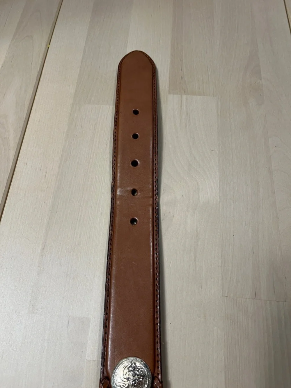 Tony Lama Brown Leather Scalloped Belt w/ Silver Tone Conchos Mens 42